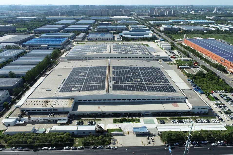 FORVIA佛瑞亚盐城工厂荣获世界经济论坛“灯塔工厂”称号